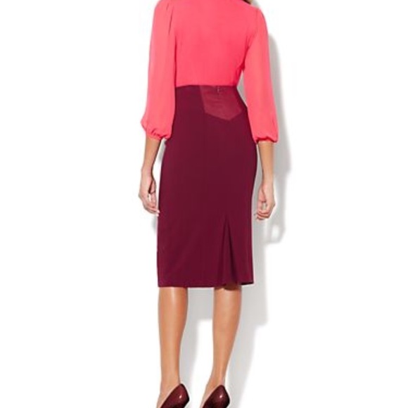 NY and Co Burgundy Spice Pencil Skirt - Picture 3 of 3